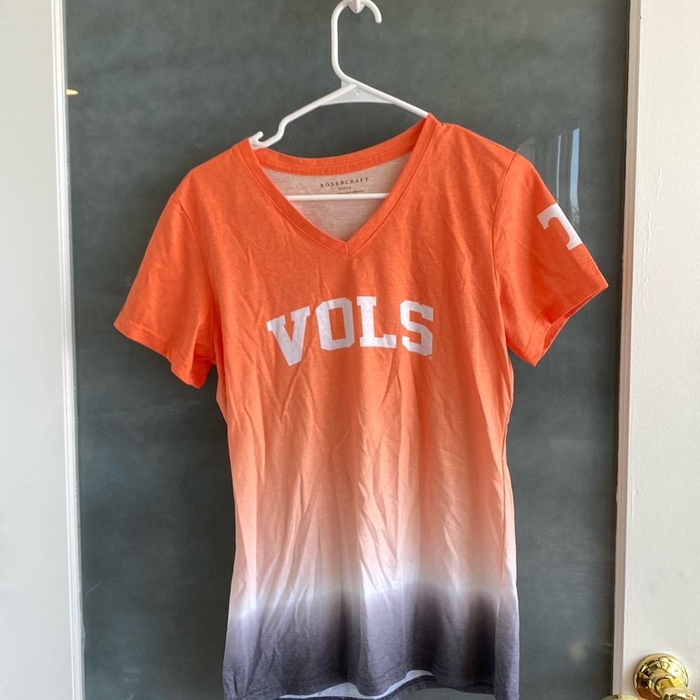 Ladies Tennessee Vols T-shirt size medium